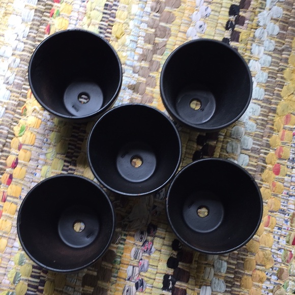 Set of 5 black terra-cotta 4.5” pots Germany - Picture 3 of 6